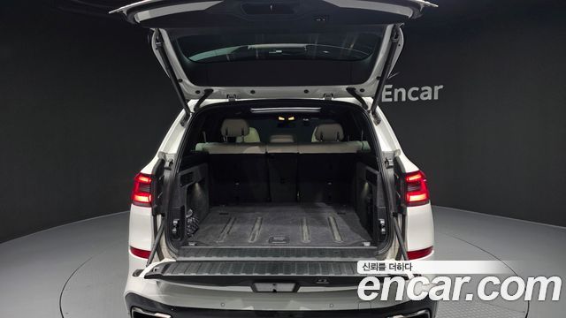BMW X5 2022 — photo 21