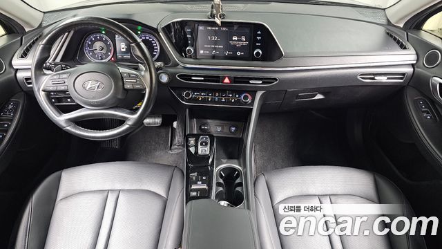 Hyundai Sonata 2022 — photo 10