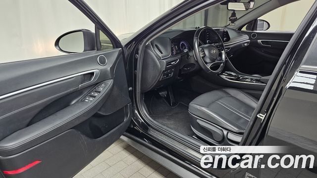 Hyundai Sonata 2022 — photo 13