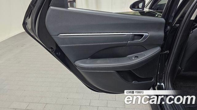 Hyundai Sonata 2022 — photo 15