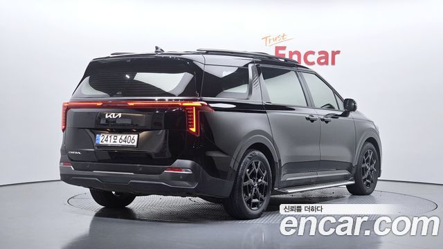 Kia Canival 2025 — photo 2
