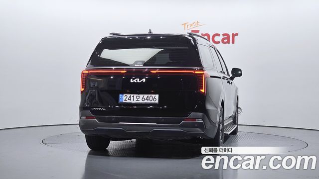 Kia Canival 2025 — photo 4