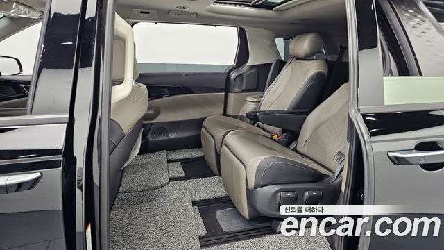 Kia Canival 2025 — photo 18