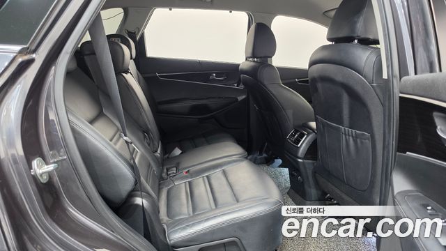 Kia Sorento 2019 — photo 17