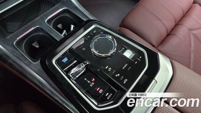BMW i7 2025 — photo 12