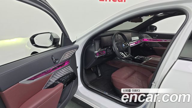 BMW i7 2025 — photo 13