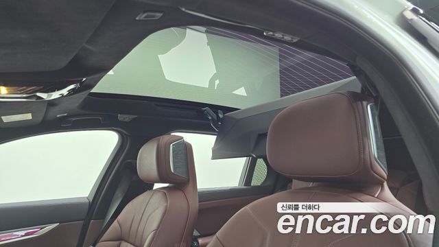 BMW i7 2025 — photo 22