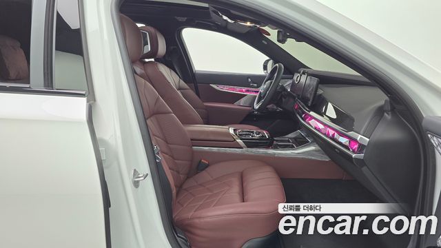 BMW i7 2025 — photo 16