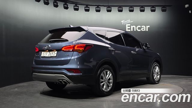 Hyundai Santafe 2018 — photo 2