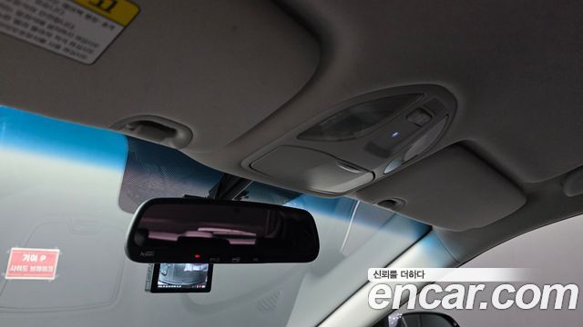 Hyundai Santafe 2018 — photo 16