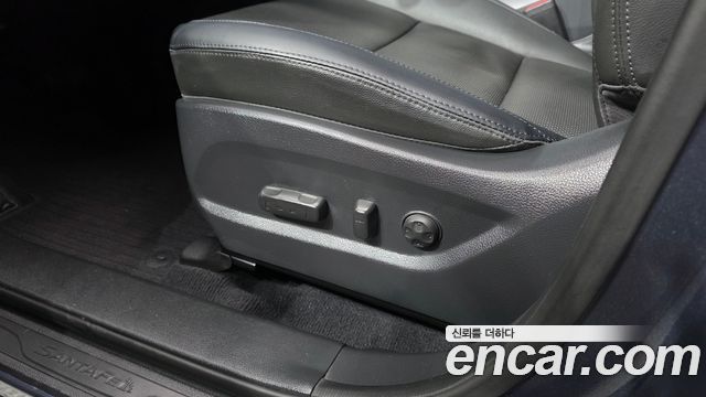 Hyundai Santafe 2018 — photo 17