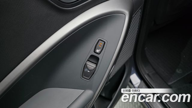 Hyundai Santafe 2018 — photo 19