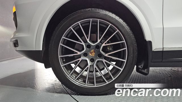 Porsche Cayenne 2019 — photo 5