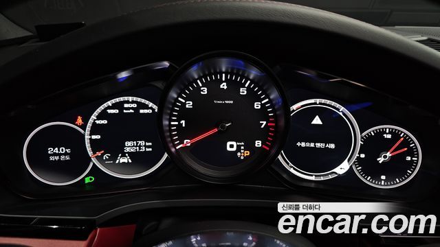 Porsche Cayenne 2019 — photo 11