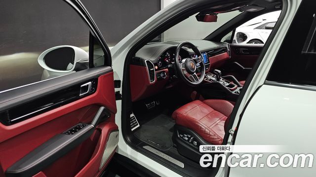 Porsche Cayenne 2019 — photo 13