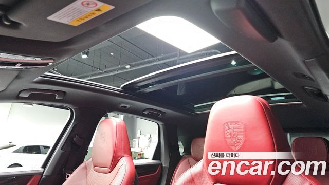 Porsche Cayenne 2019 — photo 22