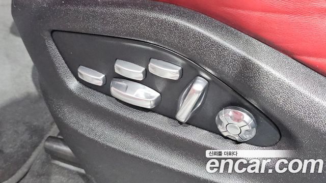 Porsche Cayenne 2019 — photo 27