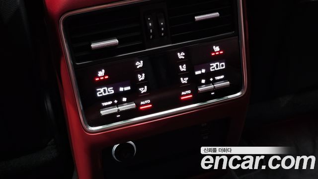 Porsche Cayenne 2019 — photo 34