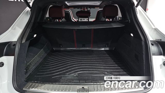 Porsche Cayenne 2019 — photo 36