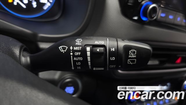 Hyundai Kona 2023 — photo 25