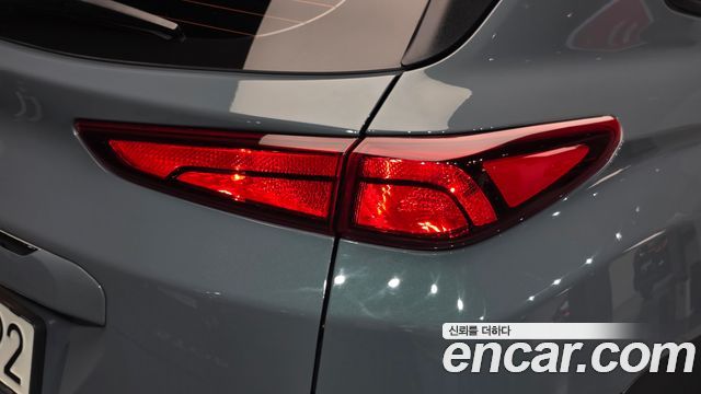 Hyundai Kona 2023 — photo 9