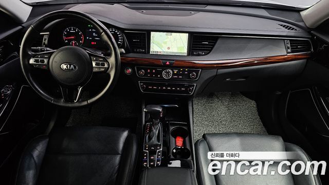 Kia K7 2016 — photo 10
