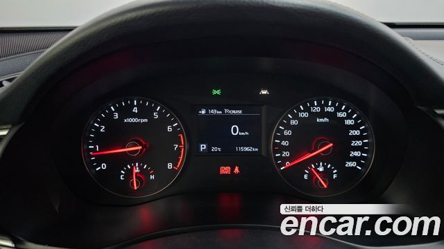 Kia K7 2016 — photo 11