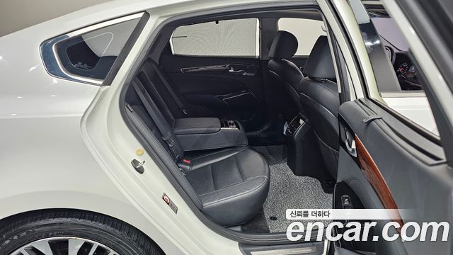 Kia K7 2016 — photo 17
