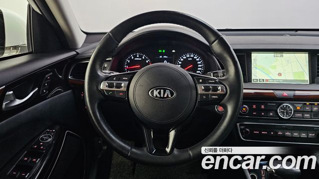 Kia K7 2016 — photo 20