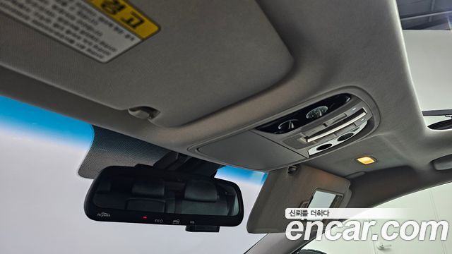 Kia K7 2016 — photo 26