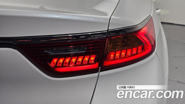 Kia K7 2016 — photo 9