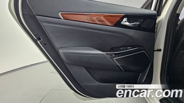 Kia K7 2016 — photo 15