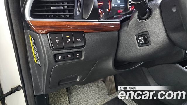 Kia K7 2016 — photo 28