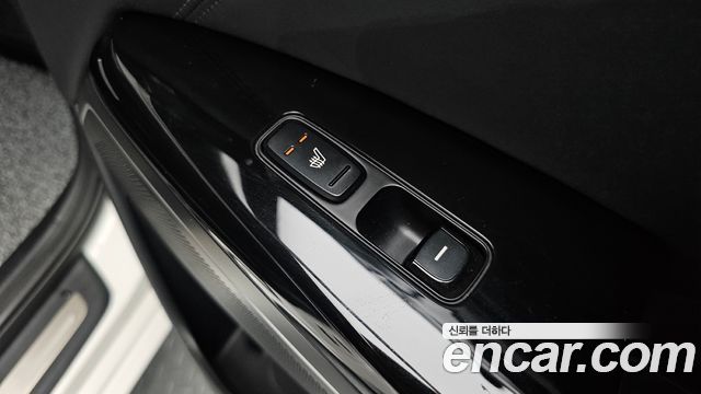 Kia K7 2016 — photo 33
