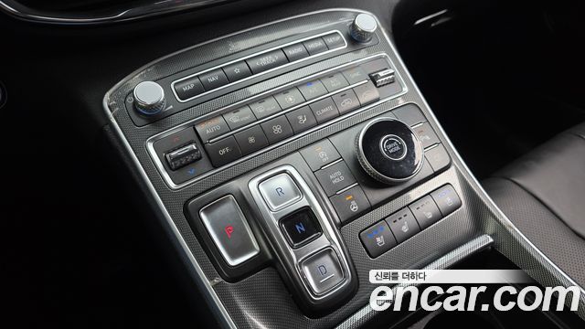 Hyundai Santafe 2022 — photo 9