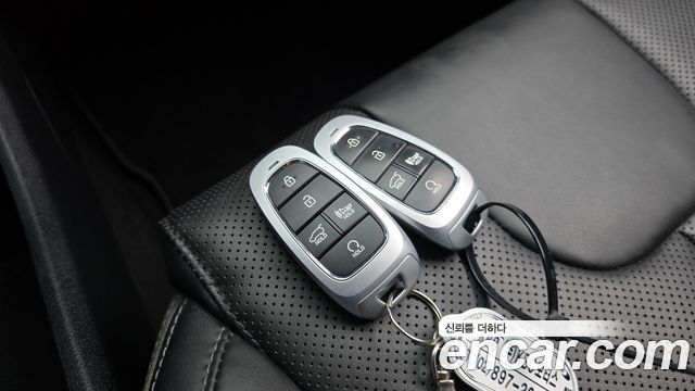 Hyundai Santafe 2022 — photo 15