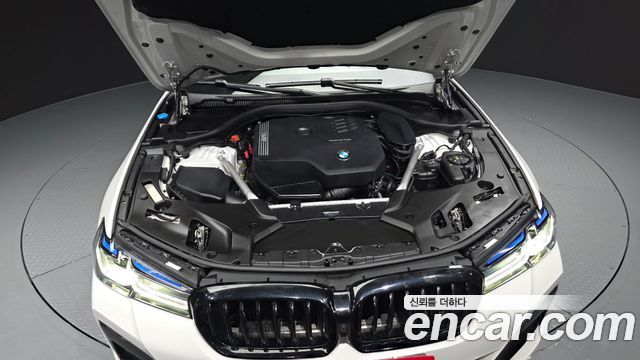 BMW 5-Series 2023 — photo 6