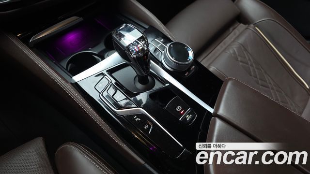 BMW 5-Series 2023 — photo 12