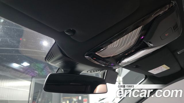 BMW 5-Series 2023 — photo 26