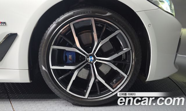 BMW 5-Series 2023 — photo 7