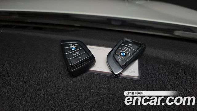 BMW 5-Series 2023 — photo 30