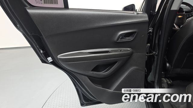 Chevrolet Korea Trax 2021 — photo 15