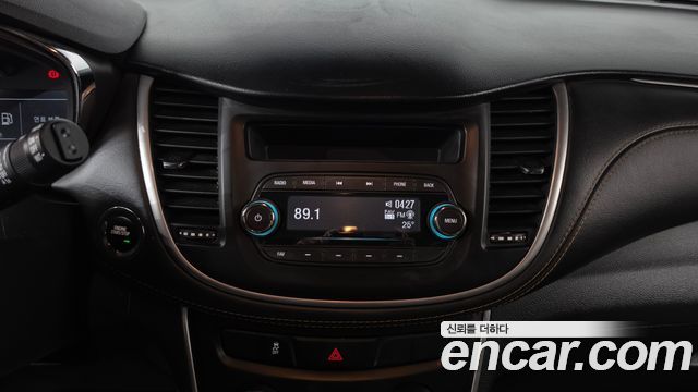 Chevrolet Korea Trax 2021 — photo 30