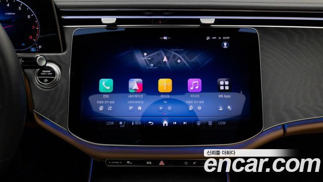 Mercedes-Benz E-Class 2025 — photo 17