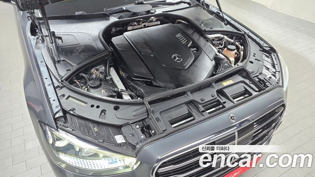 Mercedes-Benz S-Class 2022 — photo 6