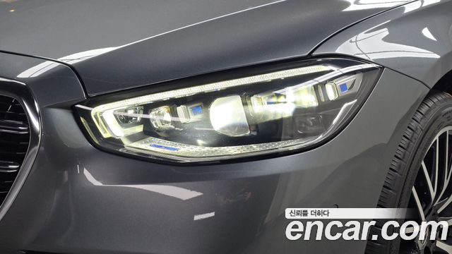 Mercedes-Benz S-Class 2022 — photo 8