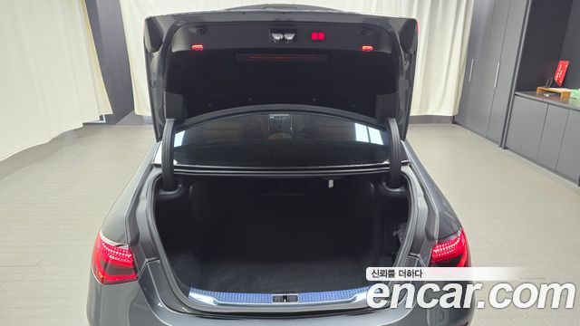 Mercedes-Benz S-Class 2022 — photo 31