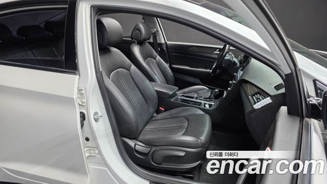 Hyundai Sonata 2015 — photo 16