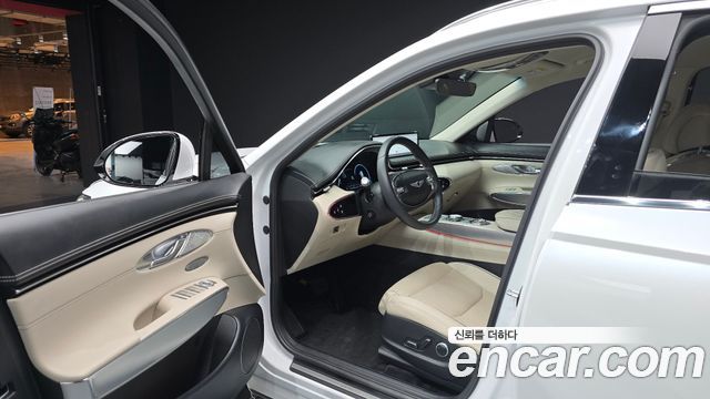 Genesis GV70 2024 — photo 13