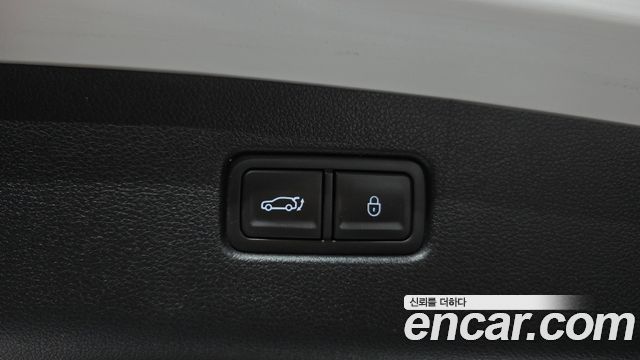 Genesis GV70 2024 — photo 26